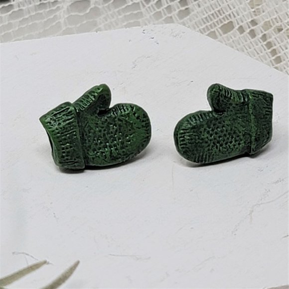 Cute Holiday Mittens Earrings Green Pierced Post - Picture 5 of 8